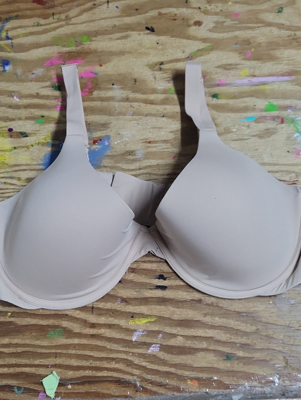SKIMS Nude T-shirt Bra - Picture 1 of 3